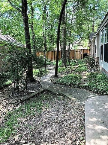 14 Tethered Vine Place, The Woodlands, TX 77382
