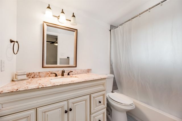 5750 Phoenix Drive 39, Dallas, TX 75231