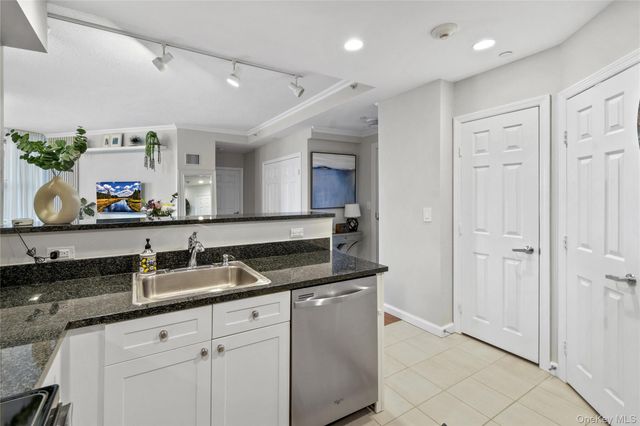 300 Mamaroneck Avenue 628, White Plains, NY 10605