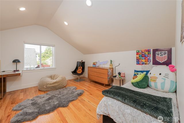 351 17th Avenue E, Seattle, WA 98112