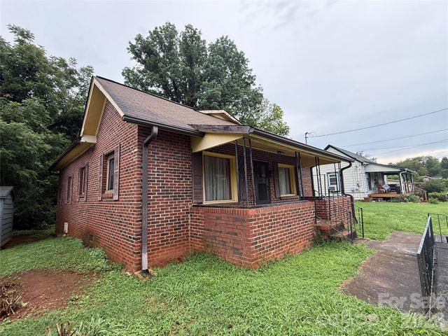 426 Bouchelle Street, Morganton, NC 28655