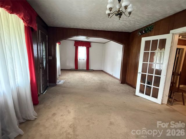 426 Bouchelle Street, Morganton, NC 28655