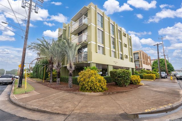 906 Lehua Avenue B405, Pearl City, HI 96782