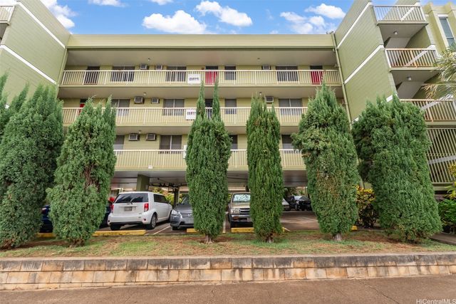 906 Lehua Avenue B405, Pearl City, HI 96782