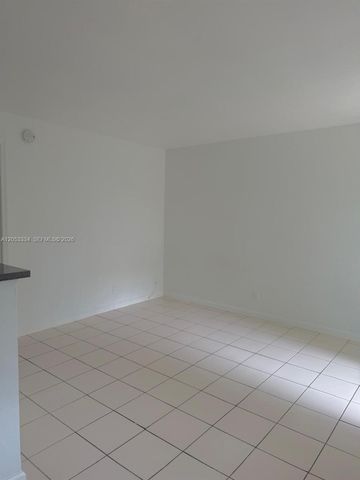 1240 NE 12th Avenue 15, Fort Lauderdale, FL 33304