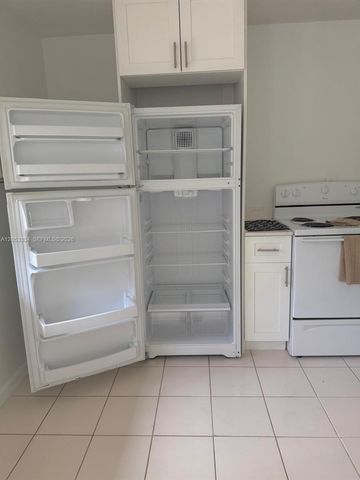 1240 NE 12th Avenue 15, Fort Lauderdale, FL 33304