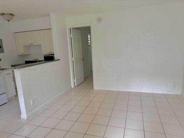 1240 NE 12th Avenue 15, Fort Lauderdale, FL 33304