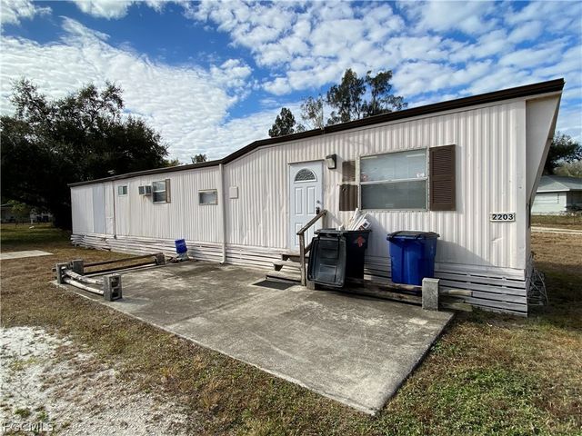 2207 Cantor LN 2203, North Fort Myers, FL 33917