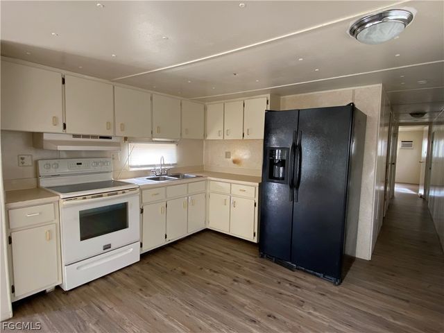 2207 Cantor LN 2203, North Fort Myers, FL 33917