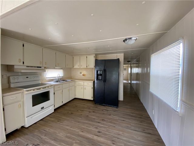 2207 Cantor LN 2203, North Fort Myers, FL 33917