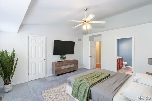 619 Green Tree Meadows Drive, Lake St Louis, MO 63367