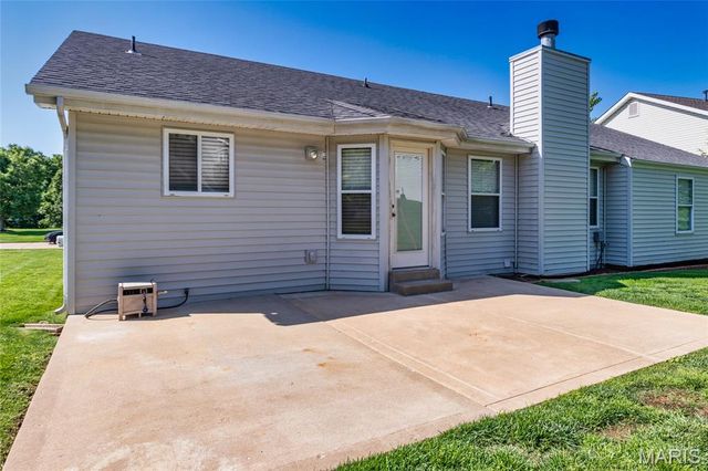 619 Green Tree Meadows Drive, Lake St Louis, MO 63367