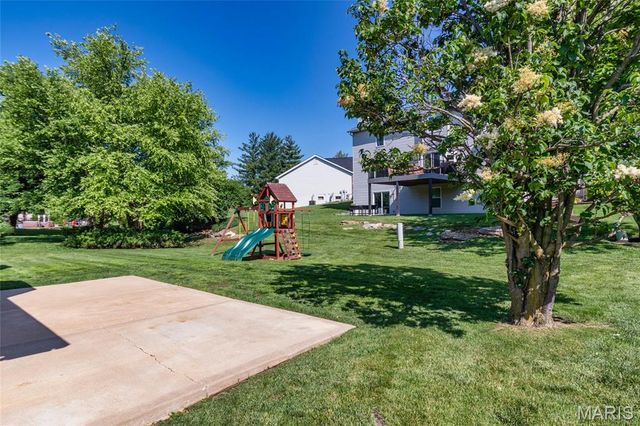 619 Green Tree Meadows Drive, Lake St Louis, MO 63367