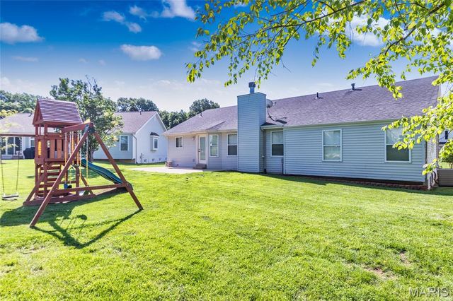 619 Green Tree Meadows Drive, Lake St Louis, MO 63367