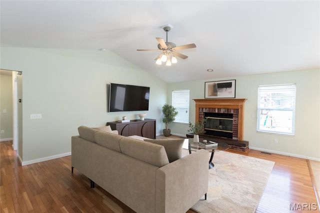 619 Green Tree Meadows Drive, Lake St Louis, MO 63367