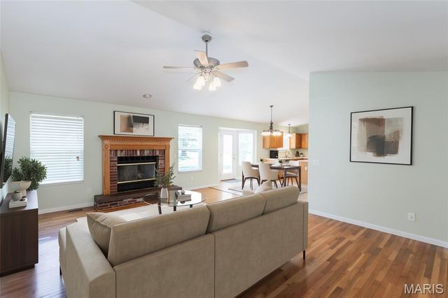 619 Green Tree Meadows Drive, Lake St Louis, MO 63367