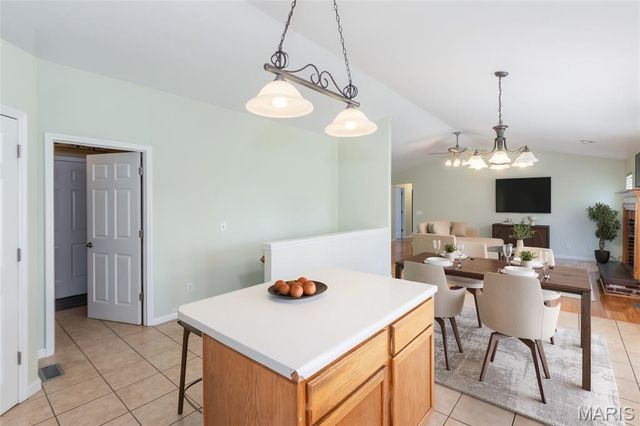 619 Green Tree Meadows Drive, Lake St Louis, MO 63367