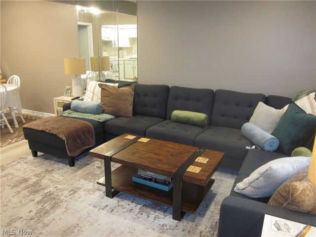 19704 Lorain Road 43, Fairview Park, OH 44126