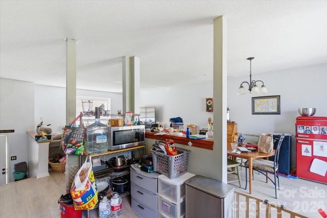 6112 Coltswood Court, Charlotte, NC 28211