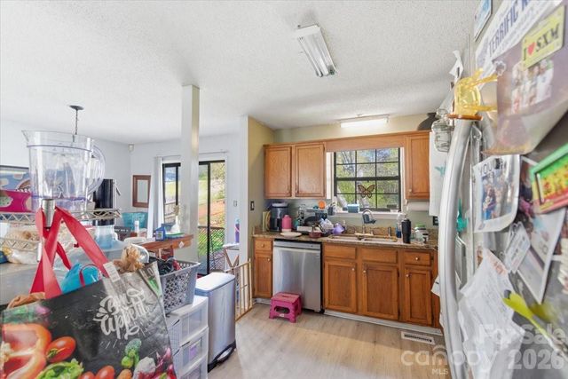 6112 Coltswood Court, Charlotte, NC 28211