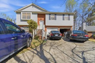 6112 Coltswood Court, Charlotte, NC 28211