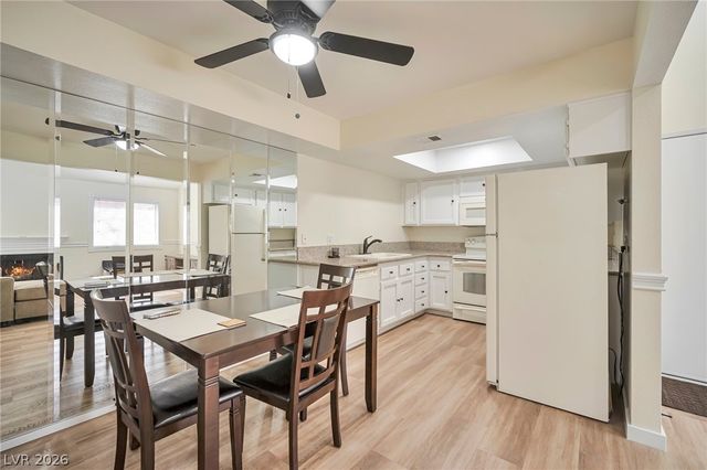 1701 East Katie Avenue 8, Las Vegas, NV 89119