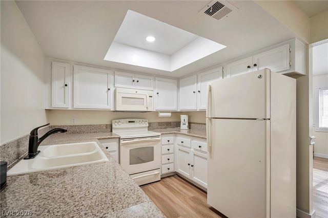 1701 East Katie Avenue 8, Las Vegas, NV 89119