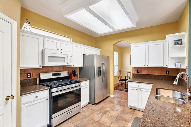 4533 Crooked Ridge Drive, The Colony, TX 75056
