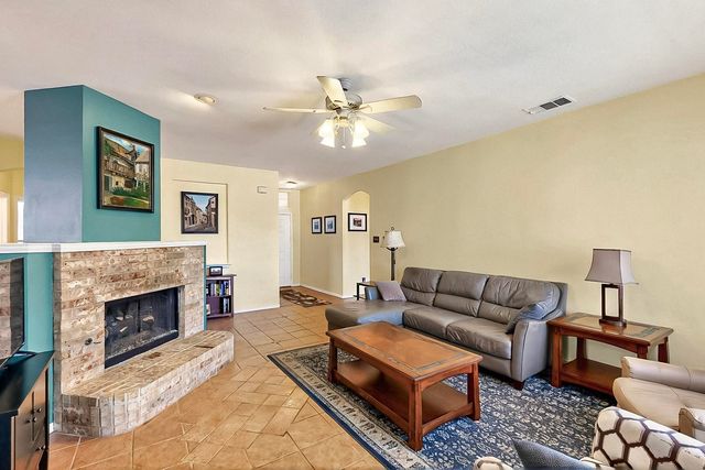 4533 Crooked Ridge Drive, The Colony, TX 75056