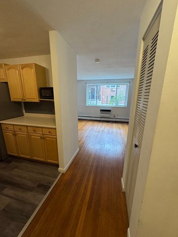 205 Kent St 24, Brookline, MA 02446