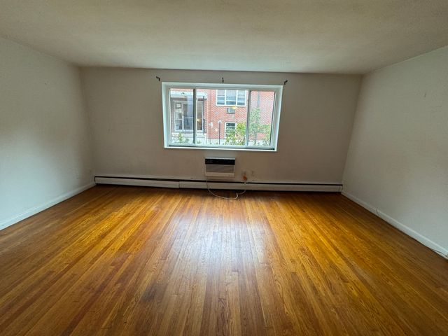 205 Kent St 24, Brookline, MA 02446