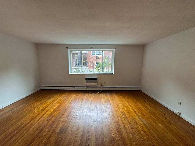 205 Kent St 24, Brookline, MA 02446