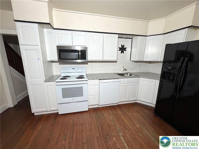 416 Carlton Avenue, Bethlehem City, PA 18015