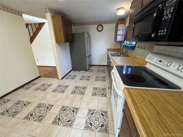 6637 W 95th Pl, Broomfield, CO 80021