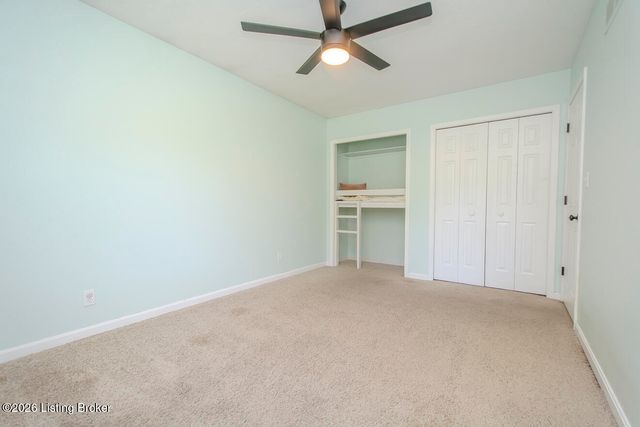 8518 W Brookside Dr, Pewee Valley, KY 40056