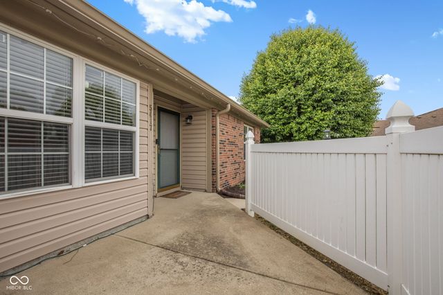 5417 Loggia Way, Indianapolis, IN 46237