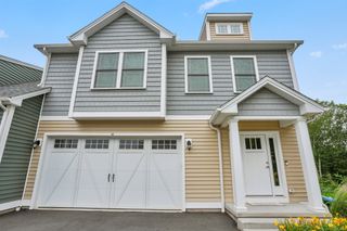 40 Newbury Court 40, North Haven, CT 06473