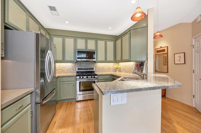 1228 F St, Sacramento, CA 95814