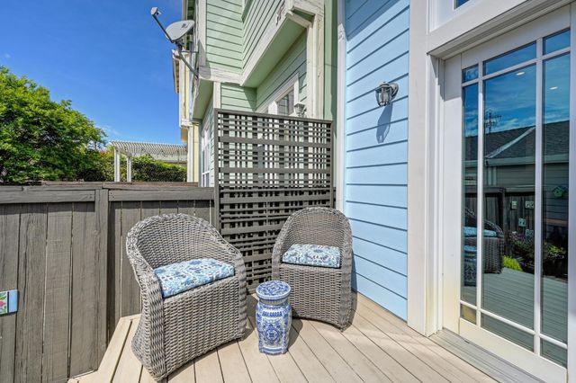 1228 F St, Sacramento, CA 95814