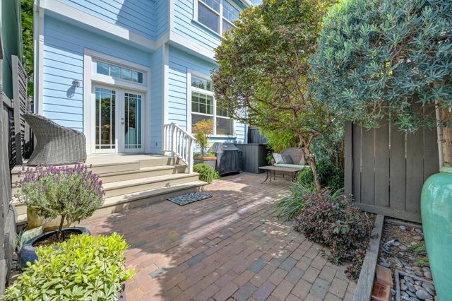 1228 F St, Sacramento, CA 95814