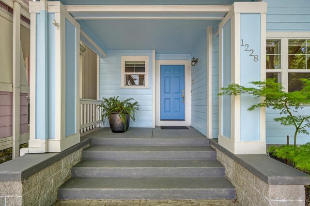 1228 F St, Sacramento, CA 95814