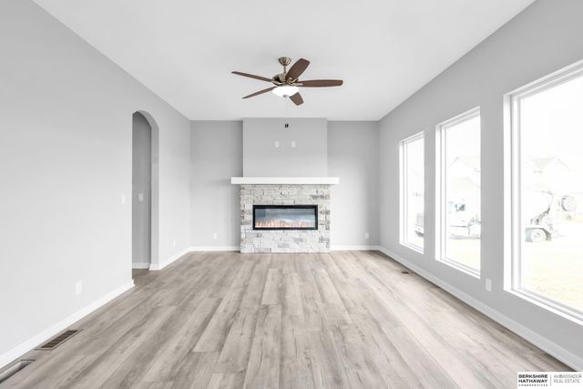 11007 S 104th Avenue, Papillion, NE 68046