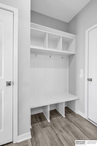 11007 S 104th Avenue, Papillion, NE 68046