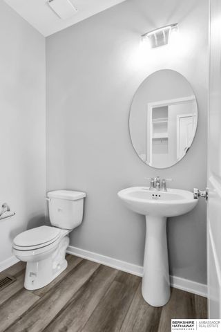 11007 S 104th Avenue, Papillion, NE 68046