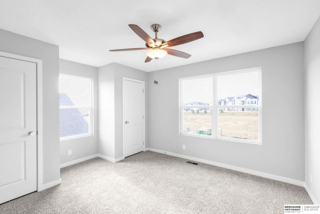 11007 S 104th Avenue, Papillion, NE 68046