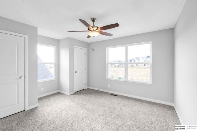 11007 S 104th Avenue, Papillion, NE 68046