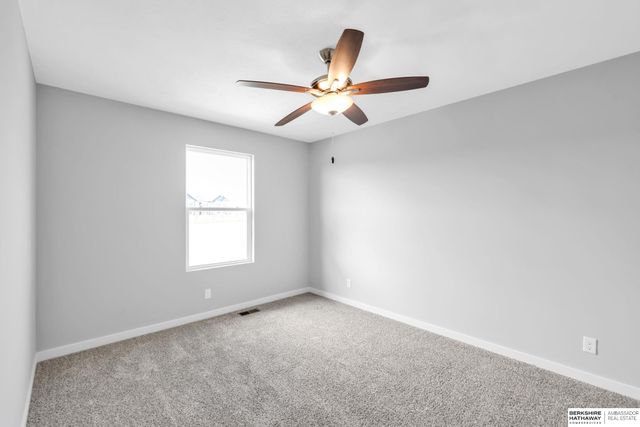 11007 S 104th Avenue, Papillion, NE 68046