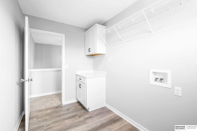 11007 S 104th Avenue, Papillion, NE 68046