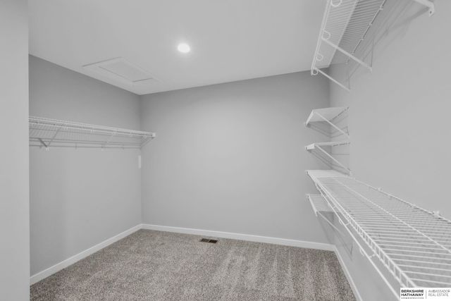 11007 S 104th Avenue, Papillion, NE 68046