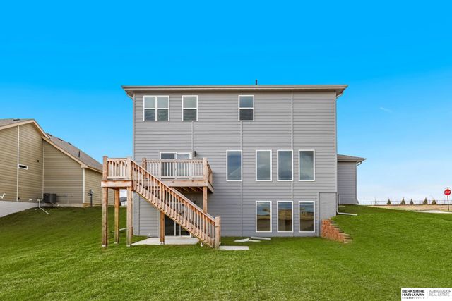 11007 S 104th Avenue, Papillion, NE 68046